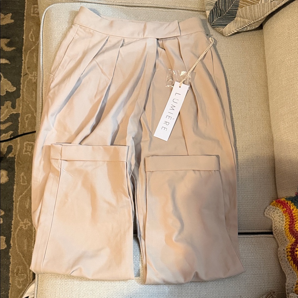 Lumiere Women's Pleated Ankle Trousers